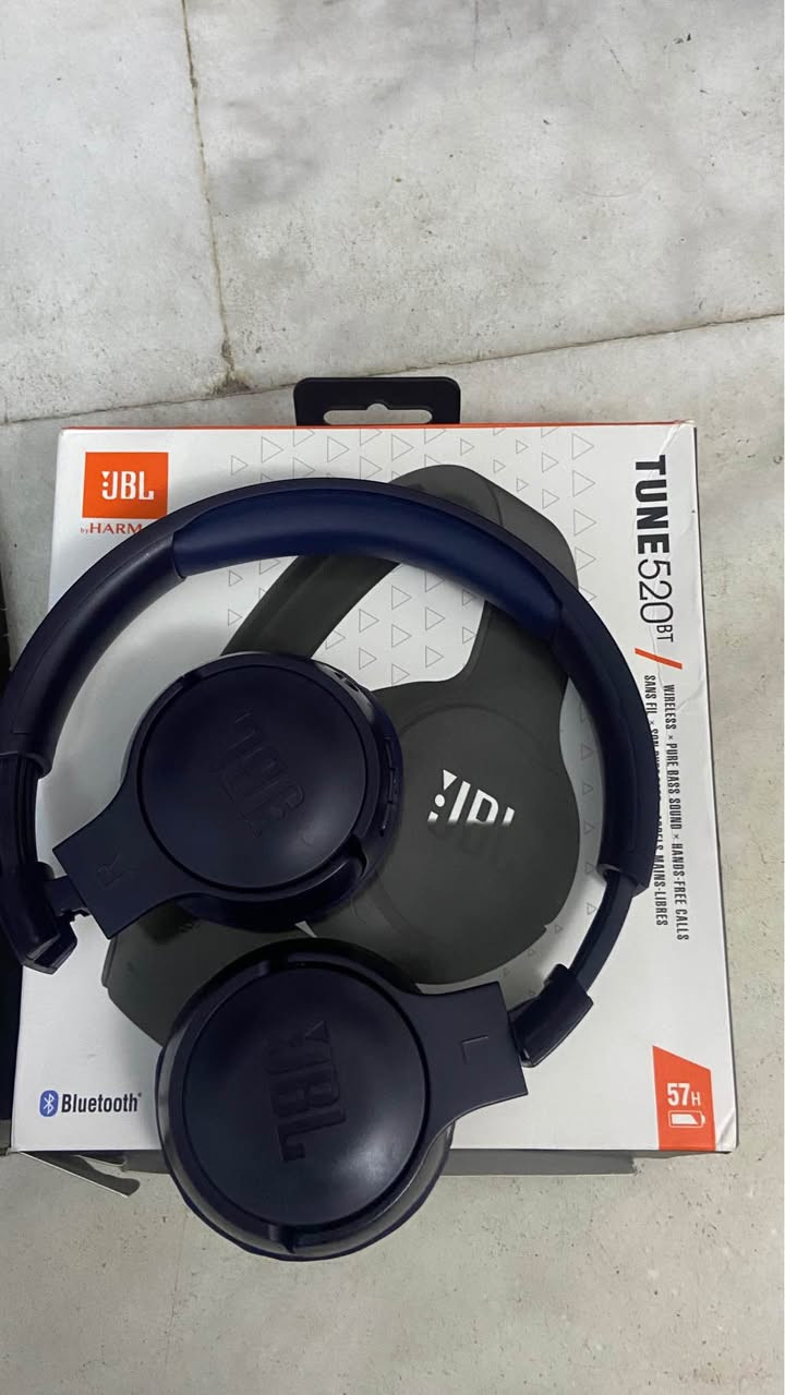 1 سماعة JBL بلوتوث: (كوبي درجة أولى) صوتها ممتاز وشغالة 100% وياها كارتونها.
2 ساعة ذكية Smart Ultra W18: شغالة وتتكنك ع الموبايل، وياها كارتونها و٧ سيورة ملونة.
3 كاميرا كانون Canon PowerShot A495: نظيفة بس عاطلة (للبيع كقطع غيار أو للتصليح أو الديكور).
4 هدية ويا الوجبة: سماعة سلكية فنتج سودة شغالة للي يشتري المجموعة كاملة.
 السعر: 50 الف دينار توصيل 5 لجميع محافضات العراق . بغداد, العراق


**إذا كنت صاحب هذا الإعلان وتريد حذفه لأي سبب، رجاءا أرسل رسالة إلى الدعم الفني**