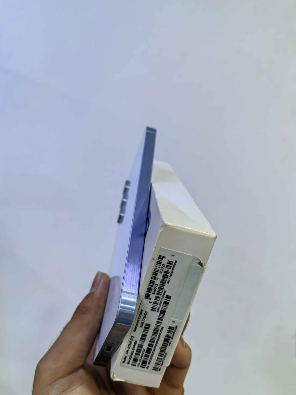 السلام عليكم للبيع SAMSUNG A55 5G جهاز نصيف كلش كامل ملحقات الاصليه مكفول وبي ضمان فحص لك فقط كسر بالضهر وما مأثر على جهاز بشي ذاكرة 256 عشوائية 16 جهاز مواصفاتة قويه من سامسونج السعر 325 الف وبي مجال مكاني البصرة *********** البصرة, العراق
