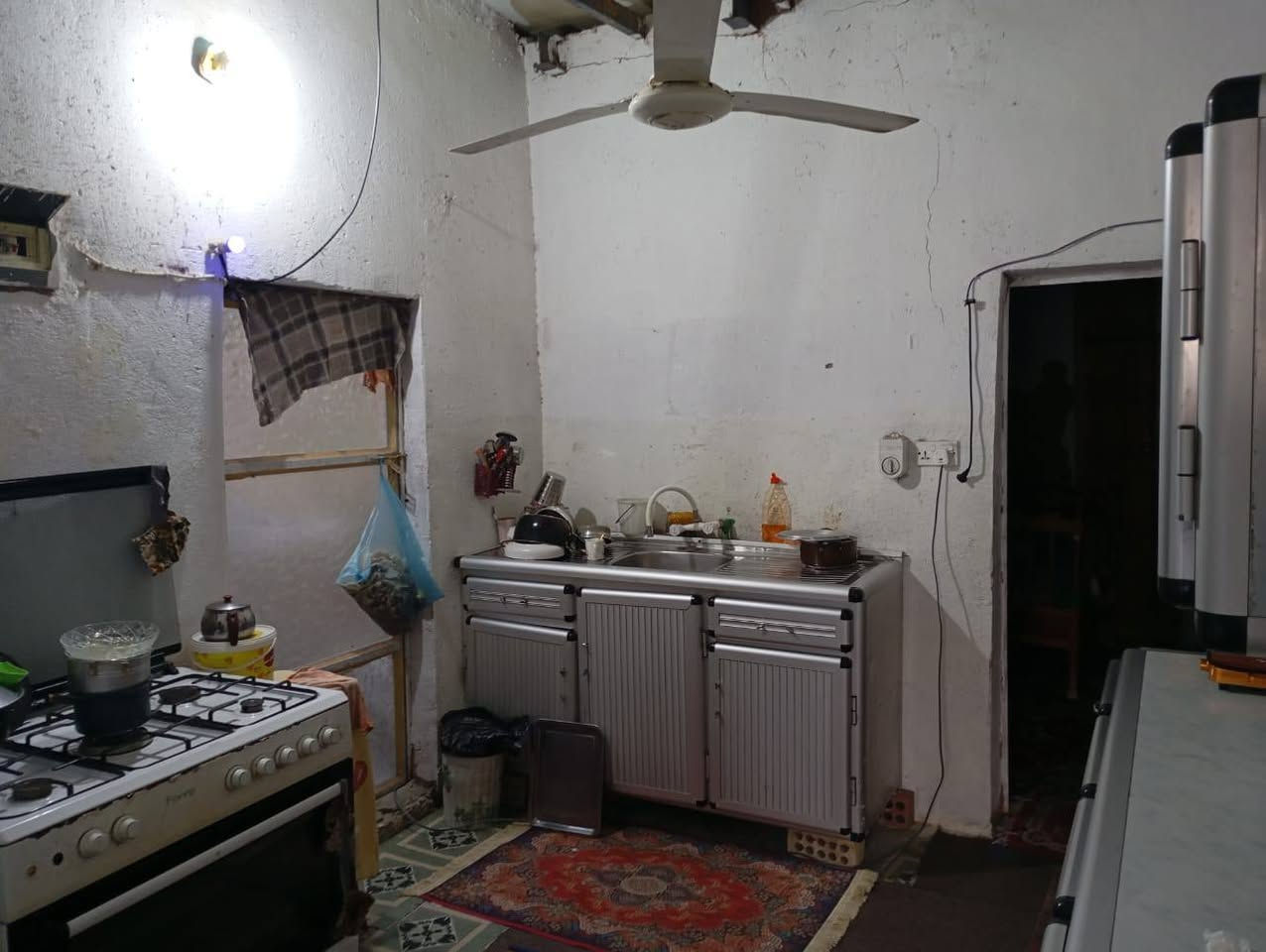 بيت بالزراعي مال العسكري شارع رقم 12 مساحته 150 بيت مرتب مجاري كهرباء شارع عريض سعره 33 بيه مجال بسيط التفاصيل اتصل ***********
