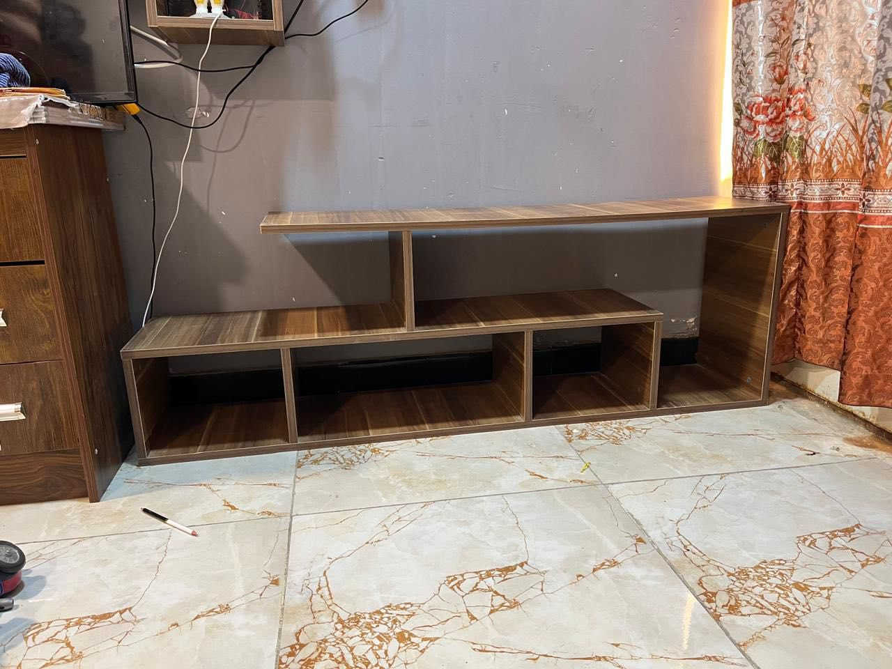 تلفزيون عادي مابي انترنيت ب ٤٠ 
ميز تلفزيون ب ٤٠
المكان الدوره نهاية شارع ٦٠


**إذا كنت صاحب هذا الإعلان وتريد حذفه لأي سبب، رجاءا أرسل رسالة إلى الدعم الفني**