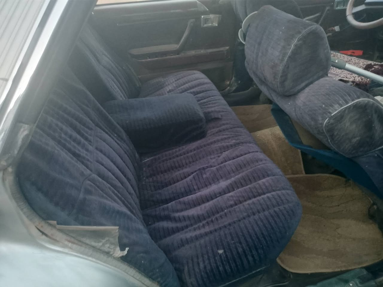 سوبر 86 جريه كير مكينه بطه 2 ونص انظاف صبغتها هم حلوه وين ميعجبگ اترايها اتروح السعر 30 وبيها مجال سنويه بسمي بغداد الماني تنتهي ال 28  رقم موبايل ***********

