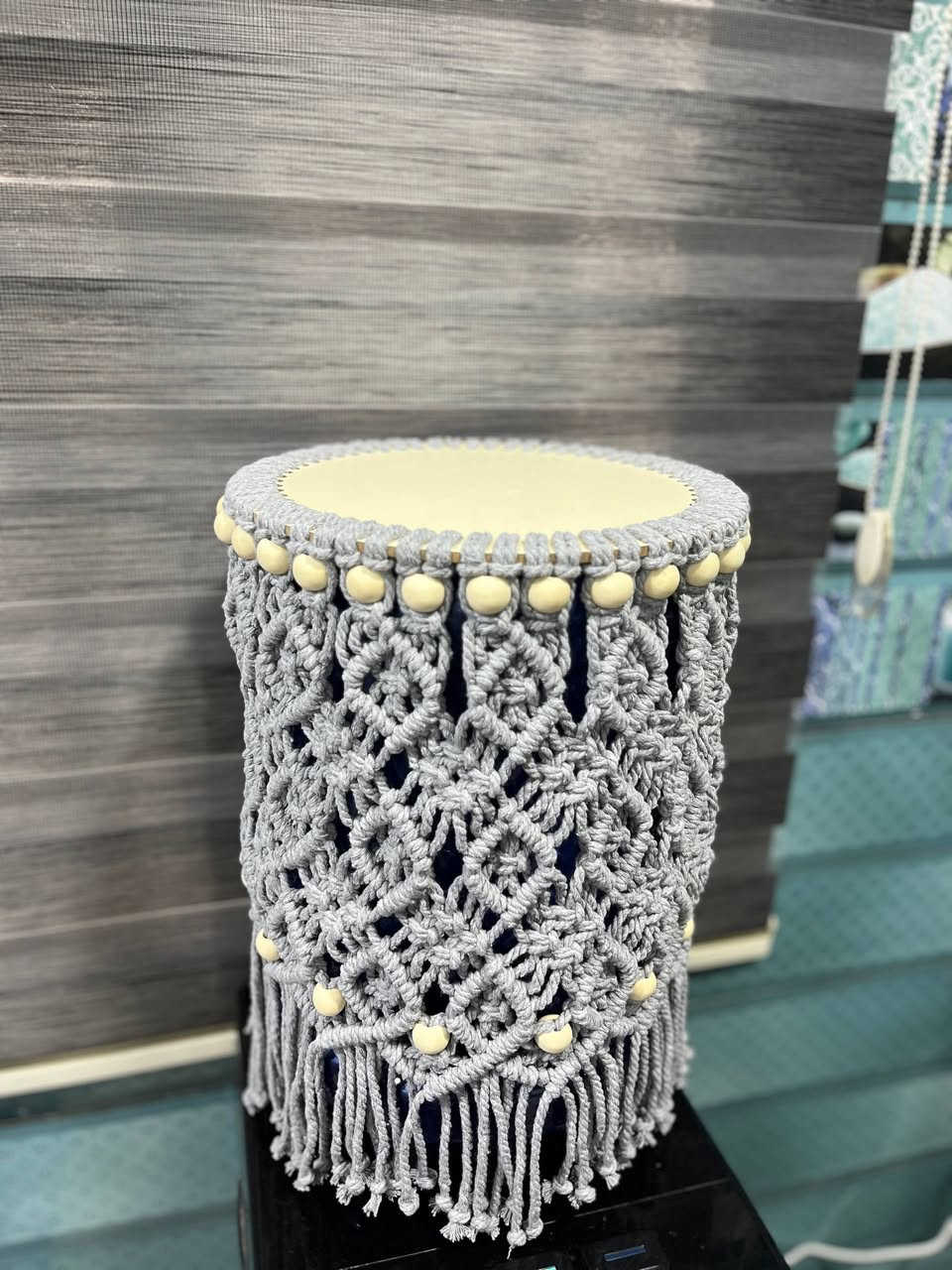 تصميم جديد لغطاء البراد بلون رصاصي أنيق 🌿
نقشة مكرمية مختلفة مع لمسة خرز بسيطة تعطيه شكل مميز يلفت النظر ويضيف جمال للمطبخ 🤎

#اكسبلور #اكسبلور_فولو #اكسبلور_explore #فالو #مشاهير


**إذا كنت صاحب هذا الإعلان وتريد حذفه لأي سبب، رجاءا أرسل رسالة إلى الدعم الفني**