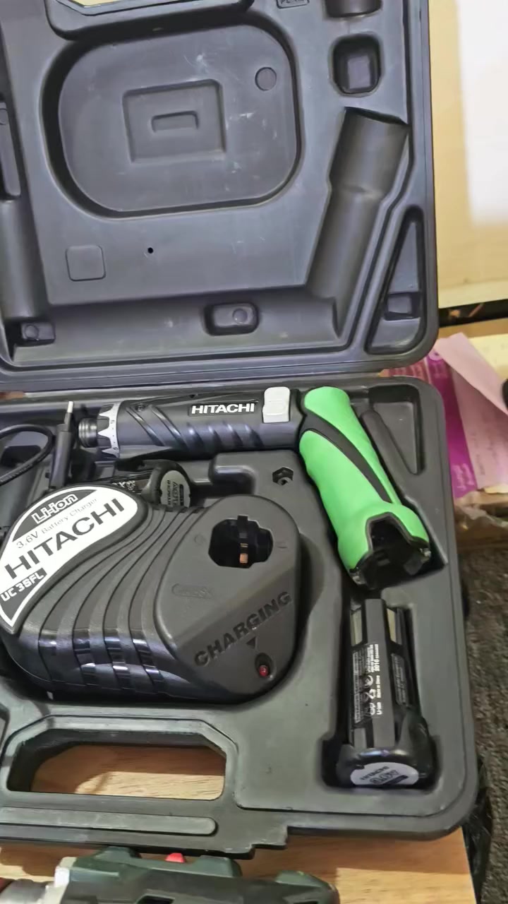 للبيع .. ***********
