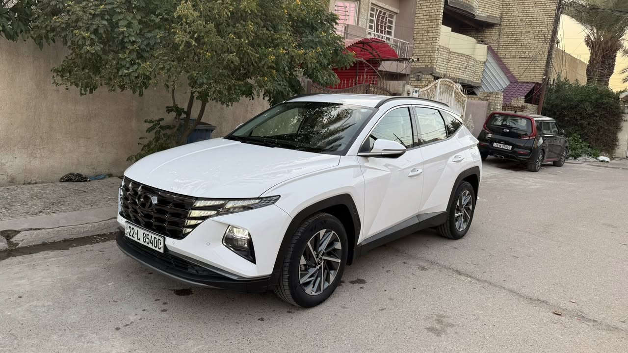 توكسان موديل 2024 كفاله عامه و جديده جدآ فول موصفات عدى فتحه
كشنات كهرباء 
لايت زنون
شاحن واير ليس 
كامره خلفيه 
وبعد موصفات معروفه 
السعر 212 مجال بسيط
رقمي *********** 
مكاني بغداد حي لاعلام
