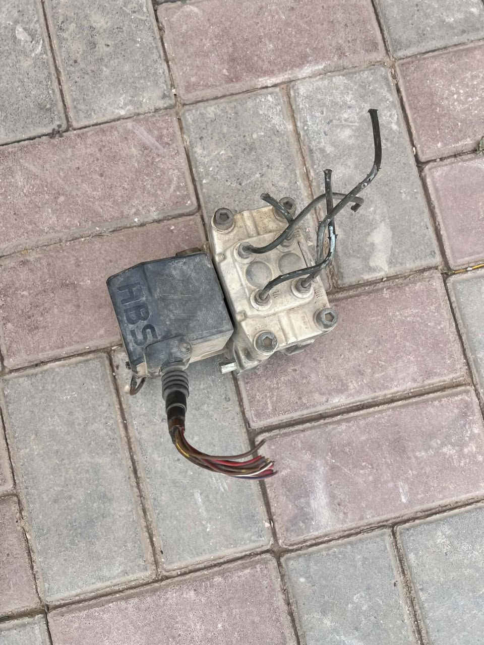 السلام عليكم غراض للبيع بي ام دبليو حجم 730 ليريدهن كلهن اداريه بسعارهن ملاحضه الغراض كلهن شغالات اي خلل مابيهن مكاني رمادي الهاتف ***********
