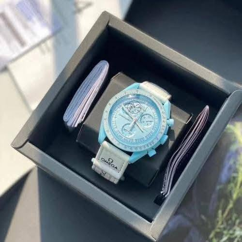 ساعة من ماركة اومكا Omega x Swatch MoonSwatch وارد اوربي
تحفة فنية

تصميم مستوحى من سطح القمر والأرض

مكينة كوارتز ناعمة ستوبوج (جميع السناتر شغاله)

المينا رمادية محببة تعكس شكل التضاريس القمرية

فول لامينوس ارقام واميال

مؤشر مراحل الأرض شغال يظهر الأرض بألوان خاصة والمحيطات تتوهج تحت ضوء UV

مؤشر مراحل القمر شغال 

هيكل من مادة Bioceramic (خليط بين السيراميك والبلاستيك الحيوي)

 سير قماش VELCRO مختم

زجاج معدني مقبب ضد الخدش

مقاومة ماء وغبار 

السعر40 مع توصيل والملحقات


**إذا كنت صاحب هذا الإعلان وتريد حذفه لأي سبب، رجاءا أرسل رسالة إلى الدعم الفني**
