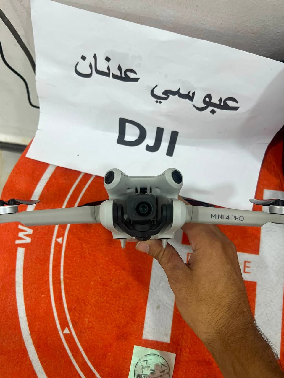 Mini 4 pro
كومبو بلاص نضافه 97 
كامل ملحقات شاحن بطاريات جوستك درون 
جنطه 
***********
مكاني كوت
