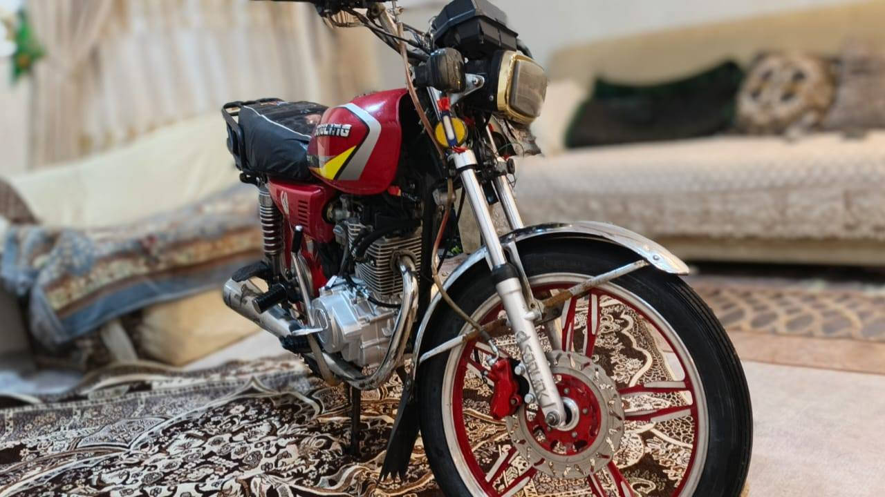 سيفان ٥ كير موديل ٢٤ نضيفه كلشي شغال محرك مامفتوح ماعايزه شي اوراق كامله مكاتبه وكيل سعر ٧٥٠ مكاني كوفه شارع المعمل ***********
