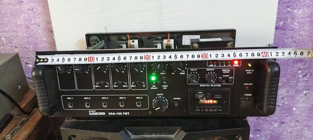 السلام عليكم جهاز صناعة هندي كله شغال فووول بلوتوث رام اواكس فلاش مايكات 
الشراي يقيم بالحظ وبالخت ملاحظته فتحته لغرض التنظيف من التراب حجم چبير مكاني بغداد حسينية راشديه


**إذا كنت صاحب هذا الإعلان وتريد حذفه لأي سبب، رجاءا أرسل رسالة إلى الدعم الفني**