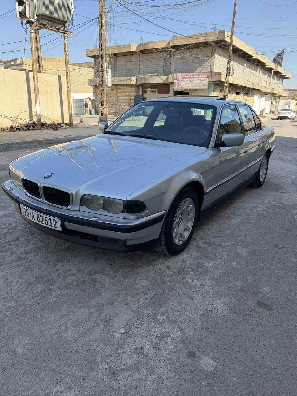 السلام عليكم بيئم دبليو خفاش 2001 سياره محرك ٨ سلند سياره غنيا عن التعريف وفول الفول مواصفات سياره حيل جديده وبلخير على ياخذها سنويه جديده ورقم جديد السعر 65 مكاني الانبار فلوجه رقم الهاتف ***********//***********
