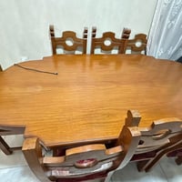 ميز طعام • ٨ كراسي • ساحة ميسلون