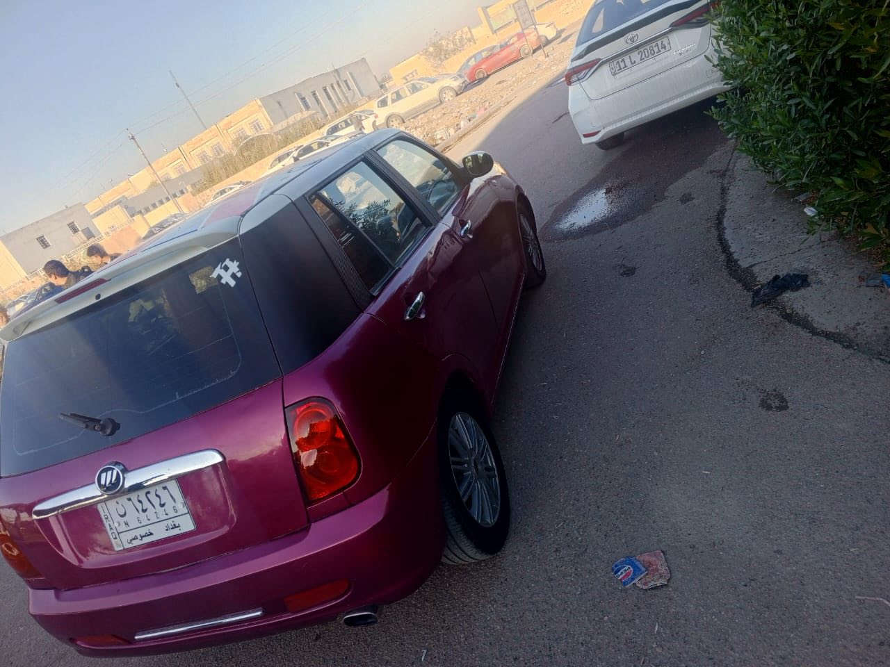 السلام عليكم ليفان موديل 2012 سياره جاهزه كير محرك تبريد ثلج صدر امامي خلفي جديد سيارة اترايه كلش حلو السعر ٣٥وبيه مجال مكان بغداد حي العامل والشراي يتصل ***********
