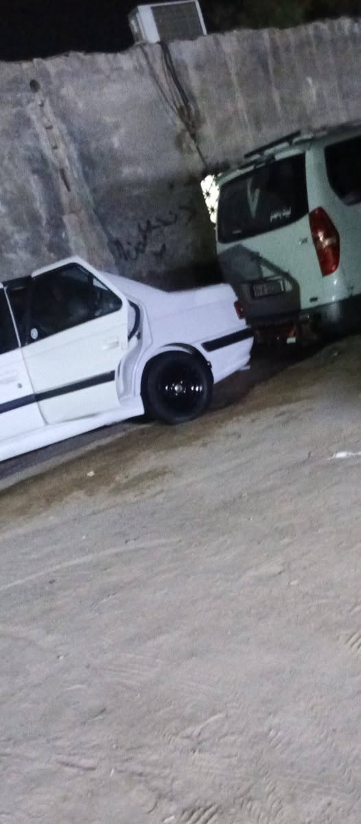 بيجو بارص مديل 14سيارة نضيفه احله من الصورة مكينه كير حداديه تخم تاير كله توب معمر خياسات جداد بيها طخه خفيفه بالحوض وراجعه تجي وتشوف بعينك رقم بصرة سنويه ما منتهيه رعيها يمي برقي ما بيها عوز تفصيل سعر 43وبيها مجال قليل شراي اتصل متوفر واتساب ***********رحمه الهلك ما تشتري لا تعلق ولا توعد جذب
