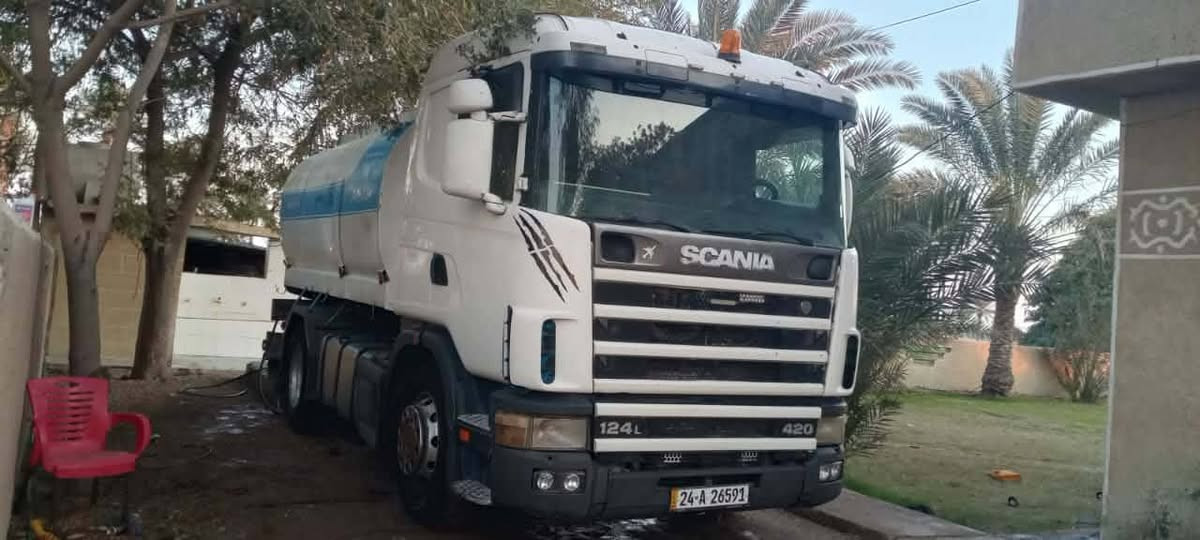 السلام عليكم
سيارة سكانيا موديل 2000 مكفول كفالة عامة كير ومحرك واكسل تخم تاير جديد مكان بغداد الرضوانية السعر 165
***********
***********
