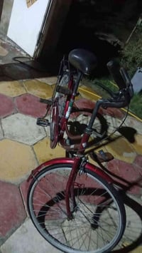 اسلام عليكم بايسكل بطه حاويه نضافه لبل صوره هوا يسولف قيم وأخذ 0787285...