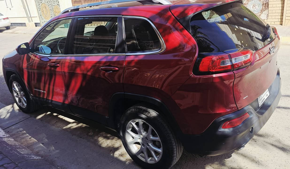 ٢٠١٧ حادث نص جاملغ وشويه بالباب والجنطه بدون دواخل بدون ايرباك رقم بغداد ماشيه ٤٩٠٠٠ محرك ٢٤٠٠ مكفول حداديه وكير ومحرك ع بلاد بعدهن  السعر ١٣ مراوس يرهم مكاني الرمادي ***********
