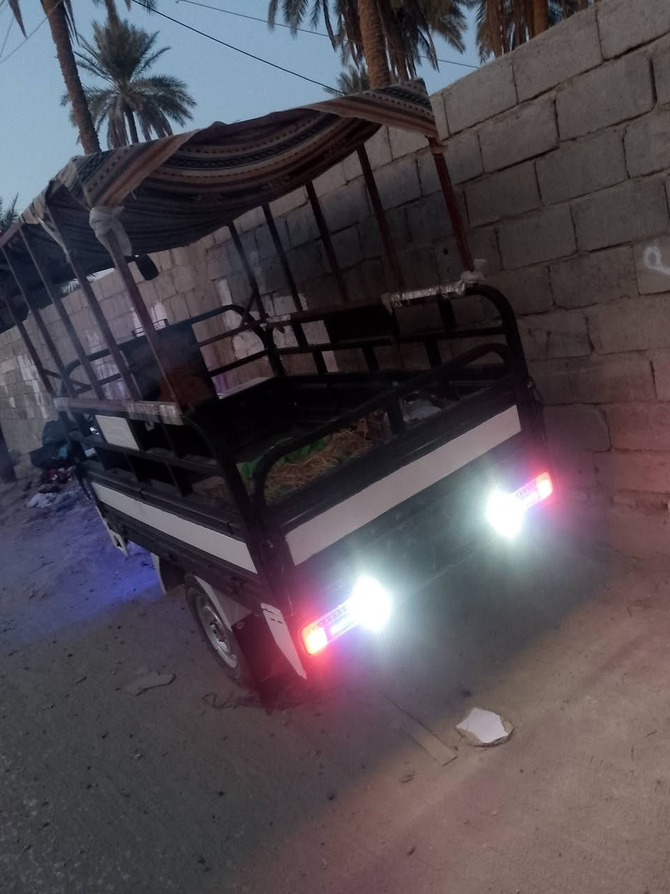 سلام عليكم ستوته كلك اسويلك مكاتبه للبيع شاصي مكفول موديل 22مكاني حله قرب العلويه شريفه بنت اليمام الحسن ع السعر اب 850اوبيه مجال رقمي ***********
