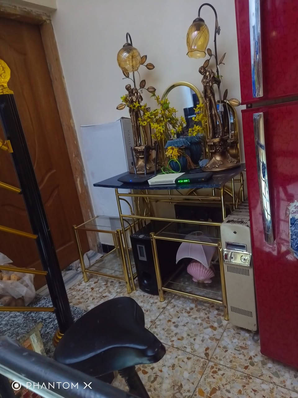 السلام عليكم كل واحد سعره 100الف  والميزوخواته الصغار  من غير الي عليه
والميز وخواته الصغار سعرهم 100 اعتذر ما أعرف قياس الثلاجات


**إذا كنت صاحب هذا الإعلان وتريد حذفه لأي سبب، رجاءا أرسل رسالة إلى الدعم الفني**