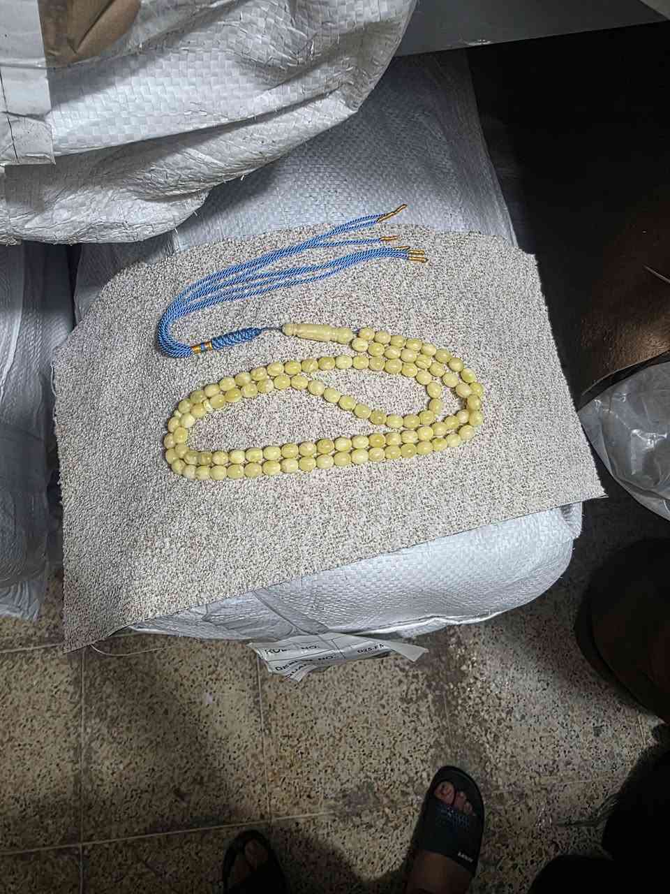 سلام عليكم سبحة كهرب بولونيا حر كصة بيض الحمام
الوزن 21 غم 
عدد الحبات 96
توصيل بغداد فقط
***********
السعر، خاص.
