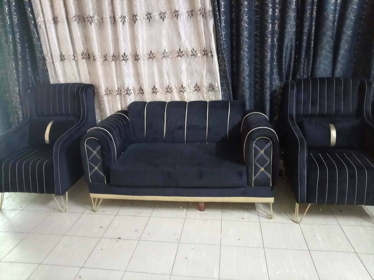 طخم قطع ثقيل جدا 10 نفرات مع طبلة وسطيه ب225 بيع مستعجل


**إذا كنت صاحب هذا الإعلان وتريد حذفه لأي سبب، رجاءا أرسل رسالة إلى الدعم الفني**