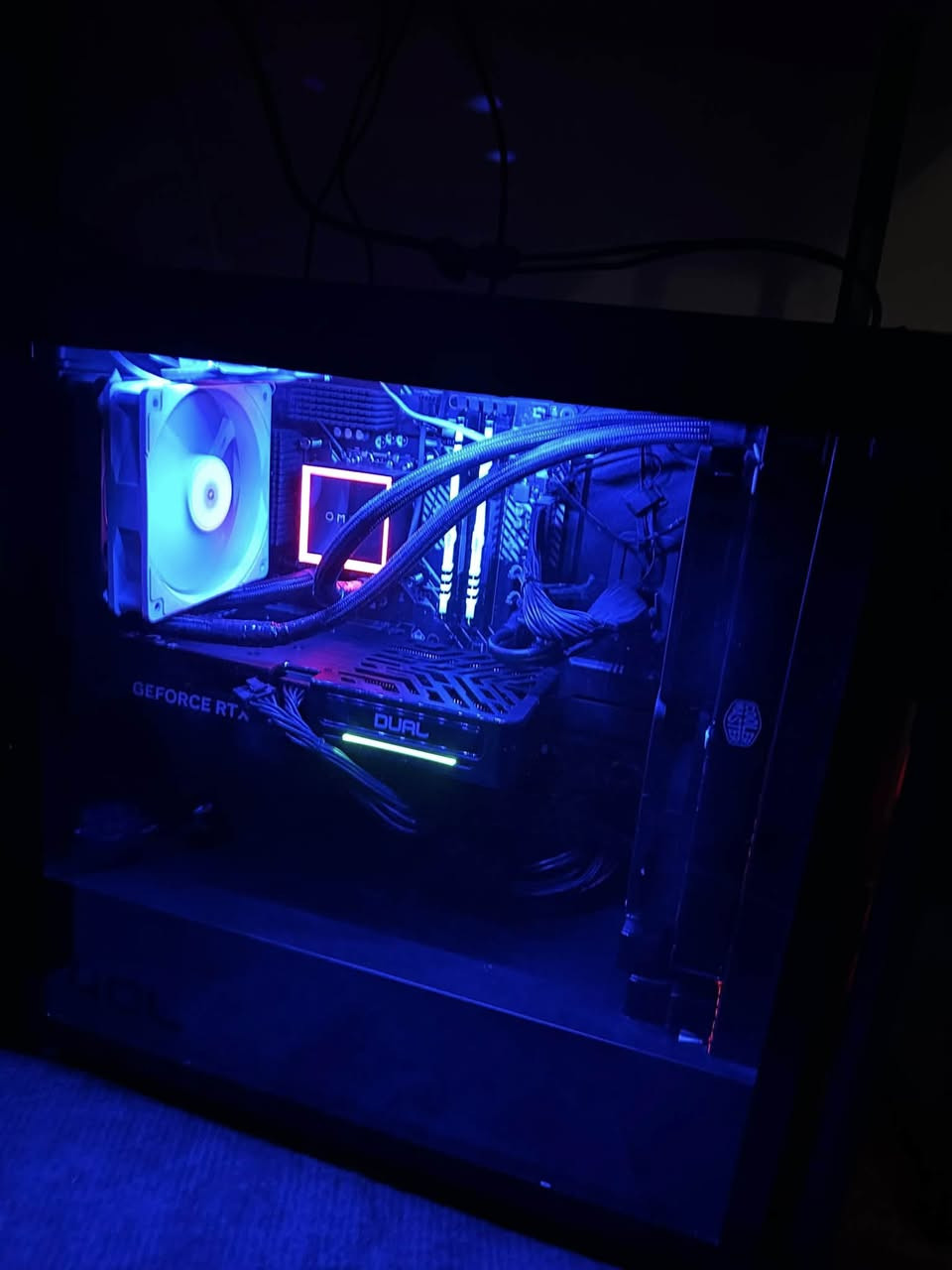 للبیع
hp omen 40L

i7 12700K

rtx 5060ti 8Gb 

ram 16gb 3733mhz

1tb nvme gen4 7200rpm

ssd256 sata 3

psu 750+80 GOLD 

motherboard:   hp 8719

liquid cooler 360mm ( omen + coolermaster )

الضمان: ضمان حقيقي وشامل لكل قطعة لمدة 6 أشهر كاملة.كرت الشاشة: شبه جديد، تم شراؤه منذ أسبوعين فقط.المعالج: قوي جداً، يتفوق في الأداء بفارق كبير على معالجات i7 12700KF و Ryzen 7 5800X3D.السعر: 1100 دولار (نهائي/قفل)


**إذا كنت صاحب هذا الإعلان وتريد حذفه لأي سبب، رجاءا أرسل رسالة إلى الدعم الفني**