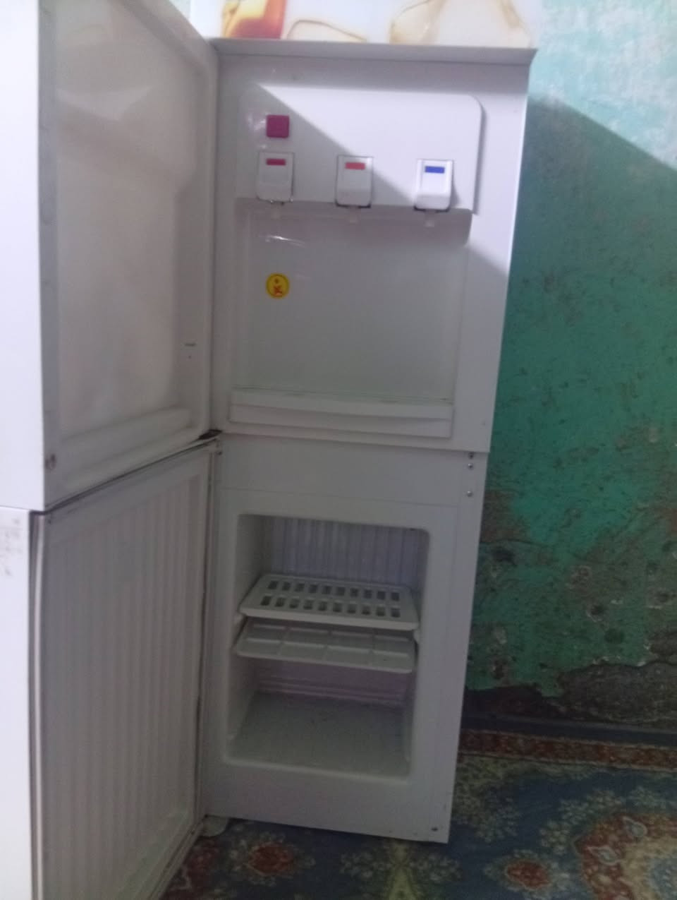 السلام عليكم  غساله الحافض خت جديده عشره كيلو سعره خاص براد ستعمل مرتيه سعر خاص ضمان سبوع بيهن العنوان حله مركز مدينه ورديه خارج قرب علوت مخضر *********** واتساب
