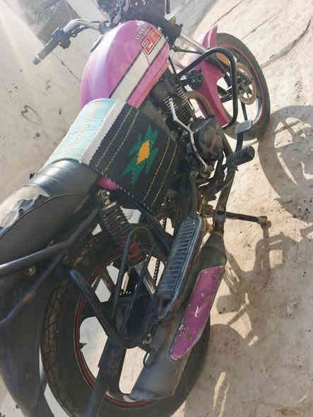 سلام عليكم دايون موديل 22شهر 7
للبيع دراحه بيه نقص فقط الكشن دوشمه الباقي كفاله
مليون و400بيه مجال ***********
