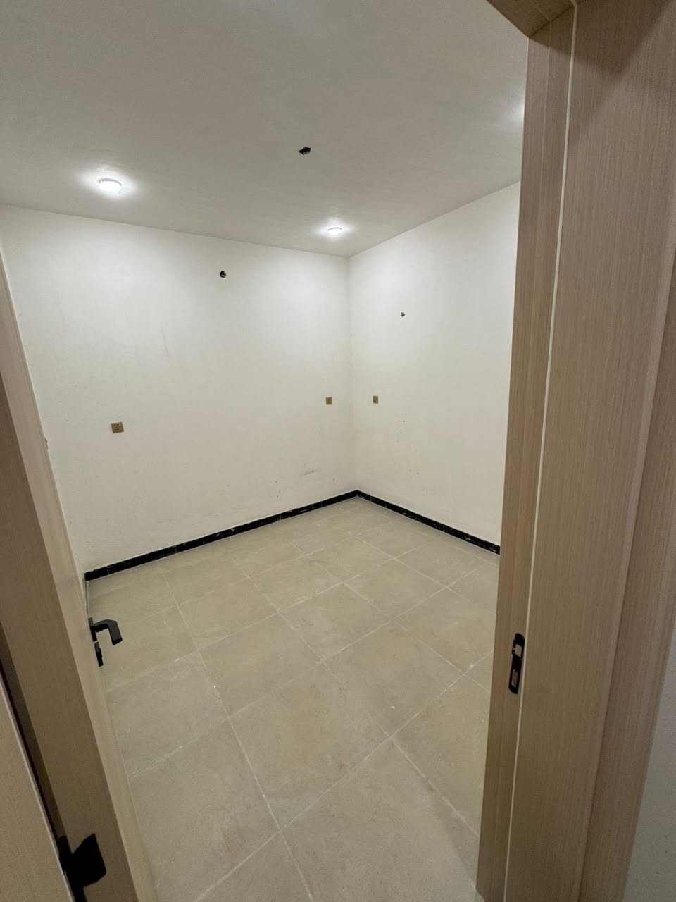 💎 للإيجار في السيدية 💎
📢 منشور رقم: ((551))
🏠 مكتب المتحدة للاستثمار العقاري
بيت💒 طابقين  مساحة 50متر        
يتكون من:. 
💠2 غرف نوم 
💠 صالة واسعة
💠 مطبخ 
💠 خدمات عدد2
بدل الايجار 750 الف
📍 الموقع: السيدية”  

————————————
📞للاستفسار:☎️ ***********

📍 موقع المكتب:
 السيدية – قرب  مجمع السفير 

🏢 المتحدة للاستثمار العقاري
