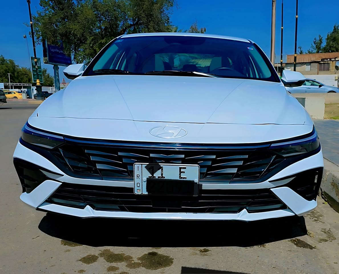 🔥 للبيع هيونداي النترا 2025 هايبرد LIMITED فول المواصفات 🔥
السياره زيرو ماشيه ١٠٠٠

🚗 Hyundai Elantra 2025 Hybrid Limited – وارد أمريكي

المواصفات:• فئة LIMITED أعلى فئة• هايبرد اقتصادي جداً بالوقود• تشغيل بصمة + دخول ذكي• تشغيل عن بُعد• شاشة كبيرة مع Apple CarPlay & Android Auto• كاميرا خلفية + حساسات أمامية وخلفية• رادار أمامي• نظام المحافظة على المسار• نظام النقطة العمياء• تحذير الاصطدام الأمامي• مثبت سرعة ذكي• فرملة طوارئ أوتوماتيك• فتحة سقف• كشنات جلد لون أبيض• تدفئة وتبريد للمقاعد الأمامية• تدفئة مقود• مقعد السائق تحكم كهربائي• ذاكرة مقاعد• شحن موبايل Wireless• إضاءة LED أمامية وخلفية• جنوط رياضية ألمنيوم• نظام صوتي ممتاز• شاشة عدادات ديجيتال

📌 الحالة: سيارة نظيفة جداً📌 الوارد: أمريكي📌 الفئة: LIMITED (فول فول)

رقم الشاصي موجود بالصور

السياره بدون ايرباك

💰 السعر: 19,000 دولار (190 ورقة)

***********

📞 للاستفسار الخاص مفتوح
