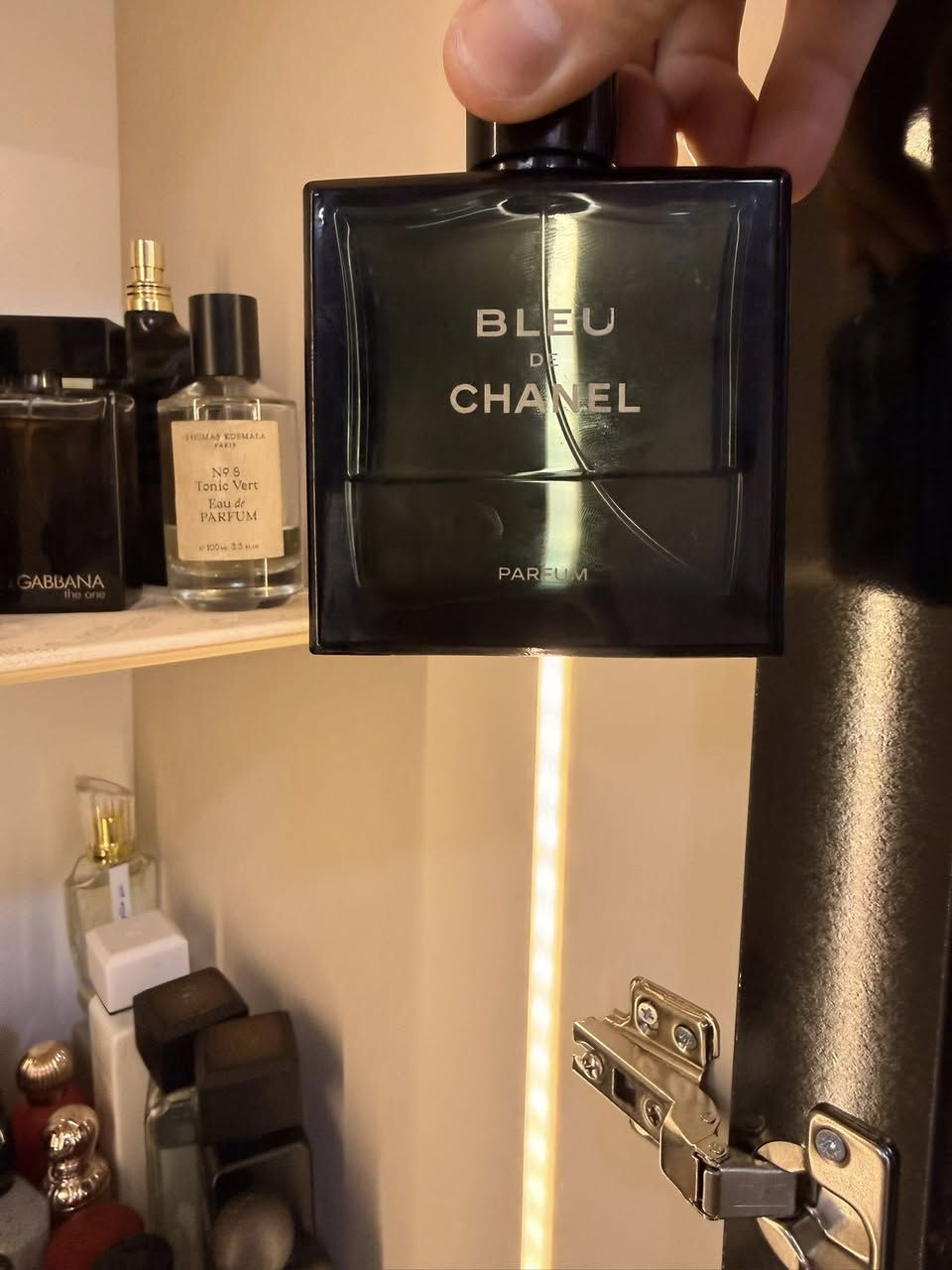 سوفاج الاكسير
بلو شانيل 
مستخدمات كما موضح بالصور للبيع او المرواس بعطر NUIT DE Y HOMME


**إذا كنت صاحب هذا الإعلان وتريد حذفه لأي سبب، رجاءا أرسل رسالة إلى الدعم الفني**
