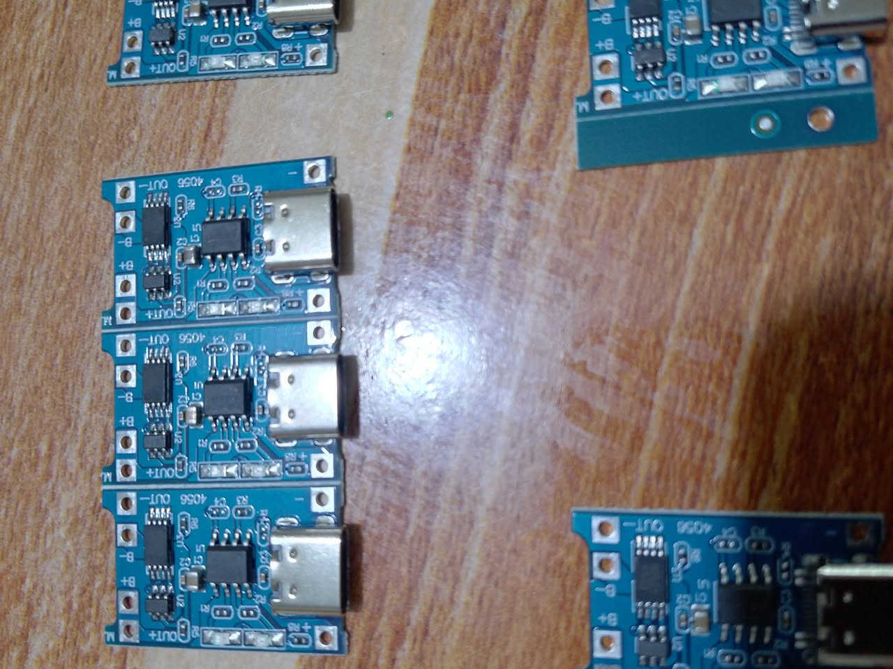 سلام عليكم هذني قواعد مال شحن تايبسي طلعولي بالامزون ليفيدنة يطيني سعر وبالعافية


**إذا كنت صاحب هذا الإعلان وتريد حذفه لأي سبب، رجاءا أرسل رسالة إلى الدعم الفني**