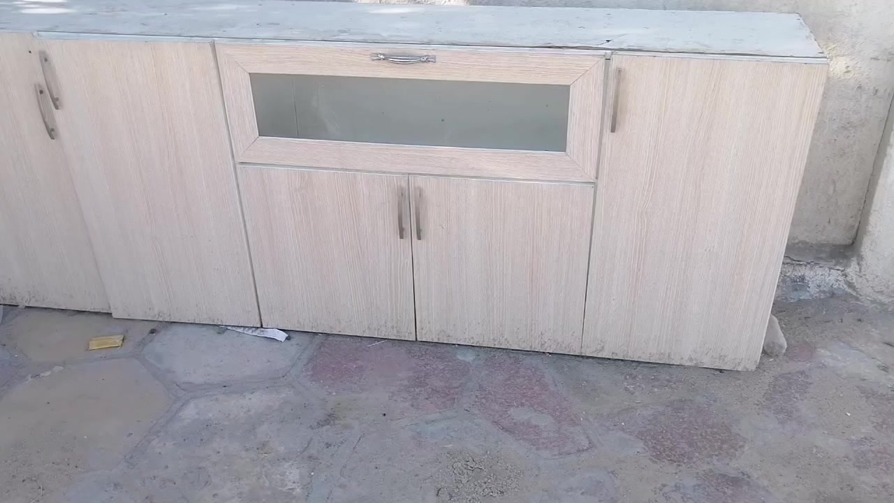 مراجيح ثنين وشجره وكاونتر لبيع خشب تركي صاج عوزه ترتيب قليل نتصال *********** و تراسل
