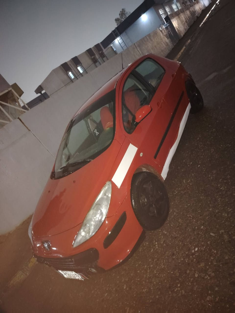 كل وحده بسعره وعندي النترا بس نقدي
اما باندا بيجو أقساط ترهم
***********
