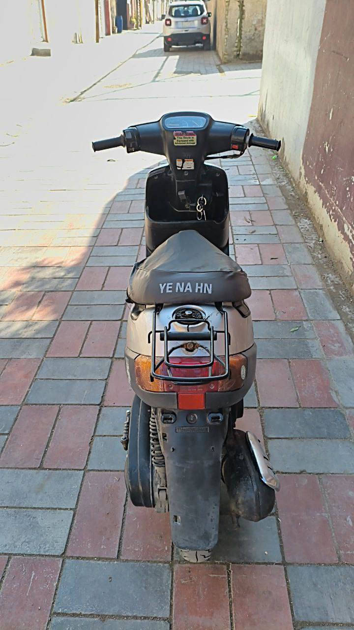 بطه موديل 2003 للبيع 
الدراجه مكفوله كفاله عامه
سلف هندر كهربائيات كامله
نضيفه برغي مناقصها
السعر 430 وبي مجال للشراي
مكاني كربلاء حي الاسره 
للستفسار ***********
