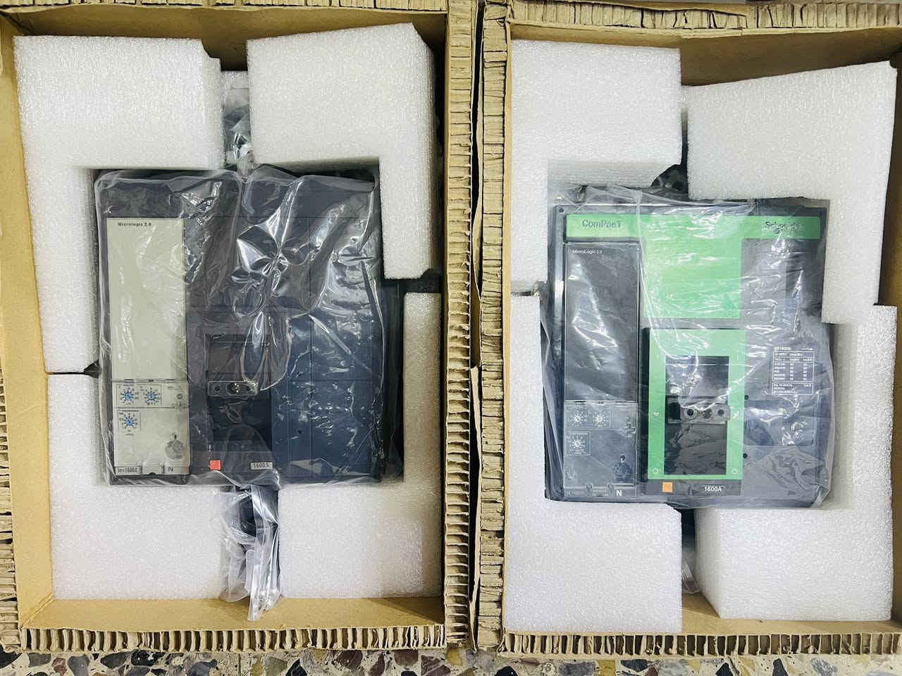 سلام عليكم ورحمة الله وبركاته يتوفر لدينا قواطع شنايدر وام جي 1600A تجاري واصلي استفسار*********** بغداد شورجه عكد النصاره شركة الابداع
