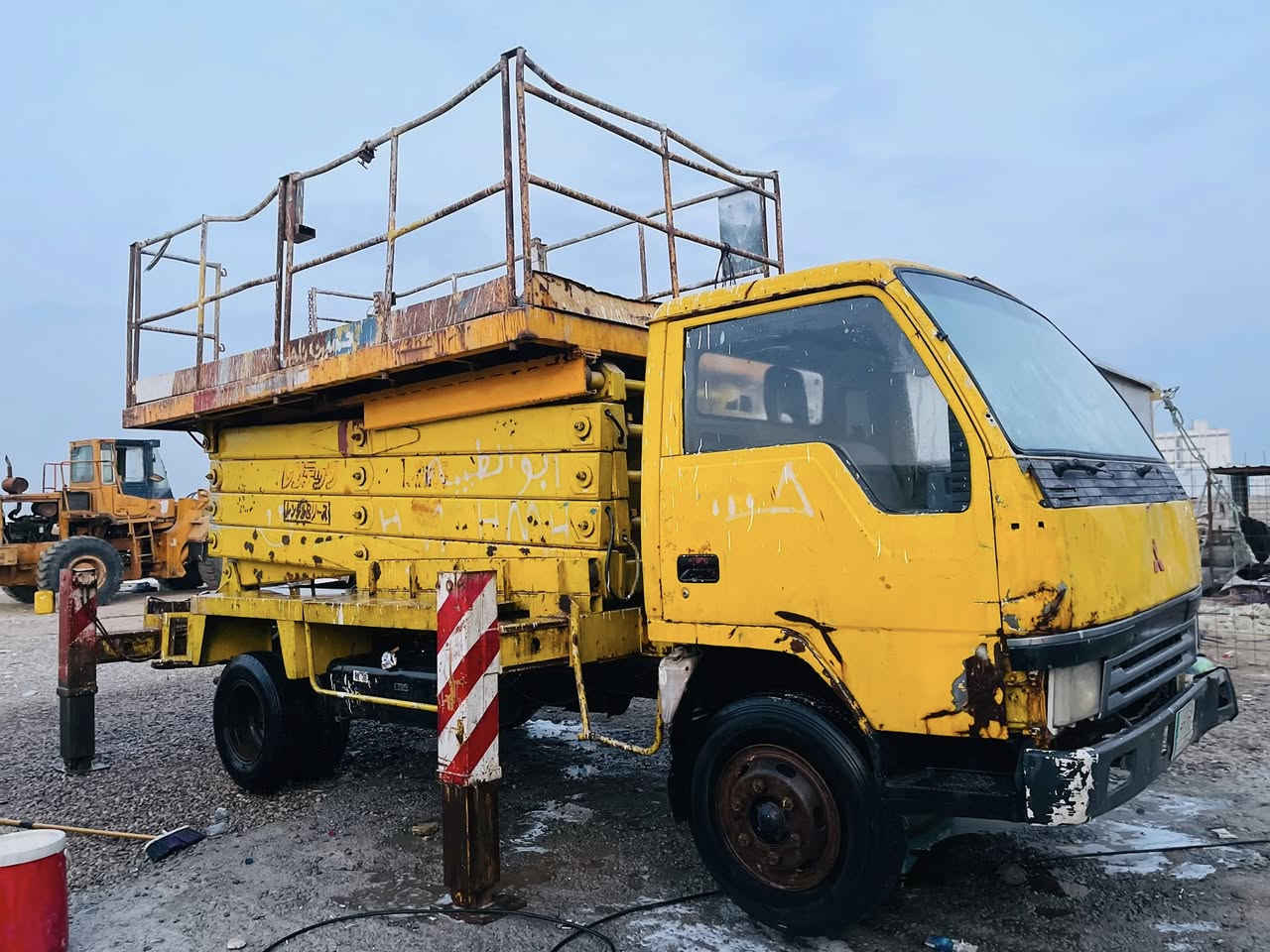 سلام عليكم باسكت كنتر عضم شغاله ترفع 16متر وقم بغداد شغاله موديل 1995 السعر 70وبيه مجال عنوان بغداد ***********
