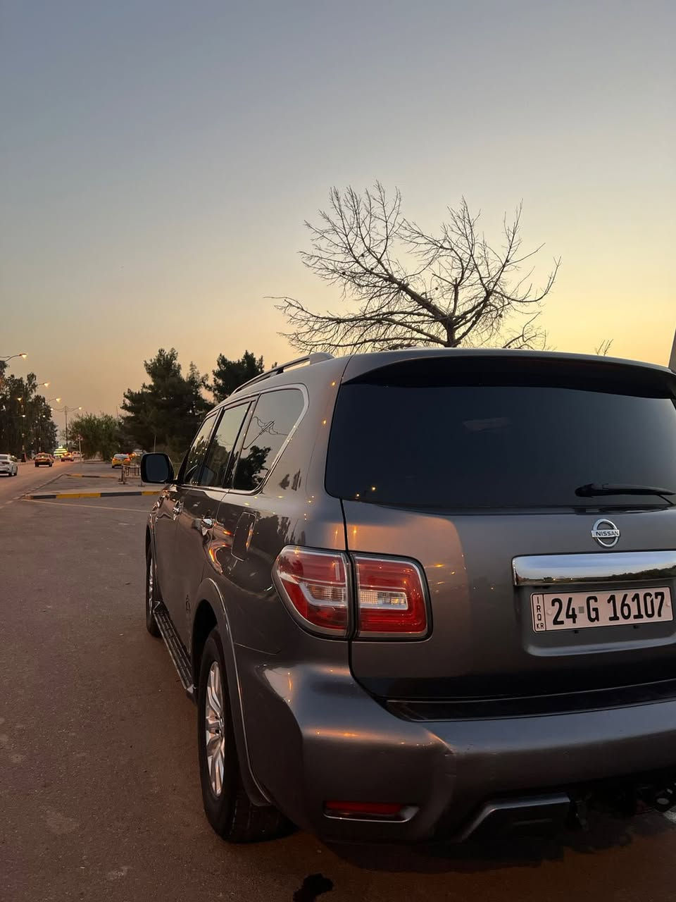 السلام عليكم (متاح نيسان ارماده )2020 حجم المحرك (V8_5.6L)المرغوب
ماشيه 115ميل حقيقي 
🔵السياره باسمي 
🔵رقم دهوك الدولي 
🔽الموصفات 
🔵(بصمة ابواب_بصمة تشغيل_حساسات امامي_حساسات جانبي_حساسات خلفي _كاميرا امامي _كاميرا خلفي _كشنات جلد لون بيجي_كشنات تدفة _كشنات تبريد_تحكم استيرن _مراء شفط كهربائي _صندوق شفط كهربائي_تبريد مركزي)
🔵لايتات (LED)عدسة زينون بلادي 
وبيها بعد مواصفات اهواي 
🔵ومحرك وكير شرط ما مفتوح 
🔵سياره داخل وخارج جديد علئ وضع شركة 
🔵سياره حيل نضيفه 
🔵السنوية شرط التحويل والغرامه 
🔴سياره فقط بيها باب النفر مبدل بل خارج شركة 
🔴وبيهاا رش خفيف بل جاملغ امامي 
                           سياره مكانها (الموصل) 
                              والسعر( 230$)وبيهاا مجال قليل 
     للتواصل واتساب 
***********.
