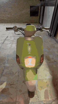 السلام عليكم بوليس لون تفاحي داخل كريمي (مميز) رمبه كفاله مكينه وكفرات مختمها ختم واحد  بيها شخط من الجانب موضح بالصورة الدراجة خير من الله أورقها كامله سعرها ١٥٠٠ وبيها مجال مكاني بغداد الطالبيه وهذا رقمي ***********
