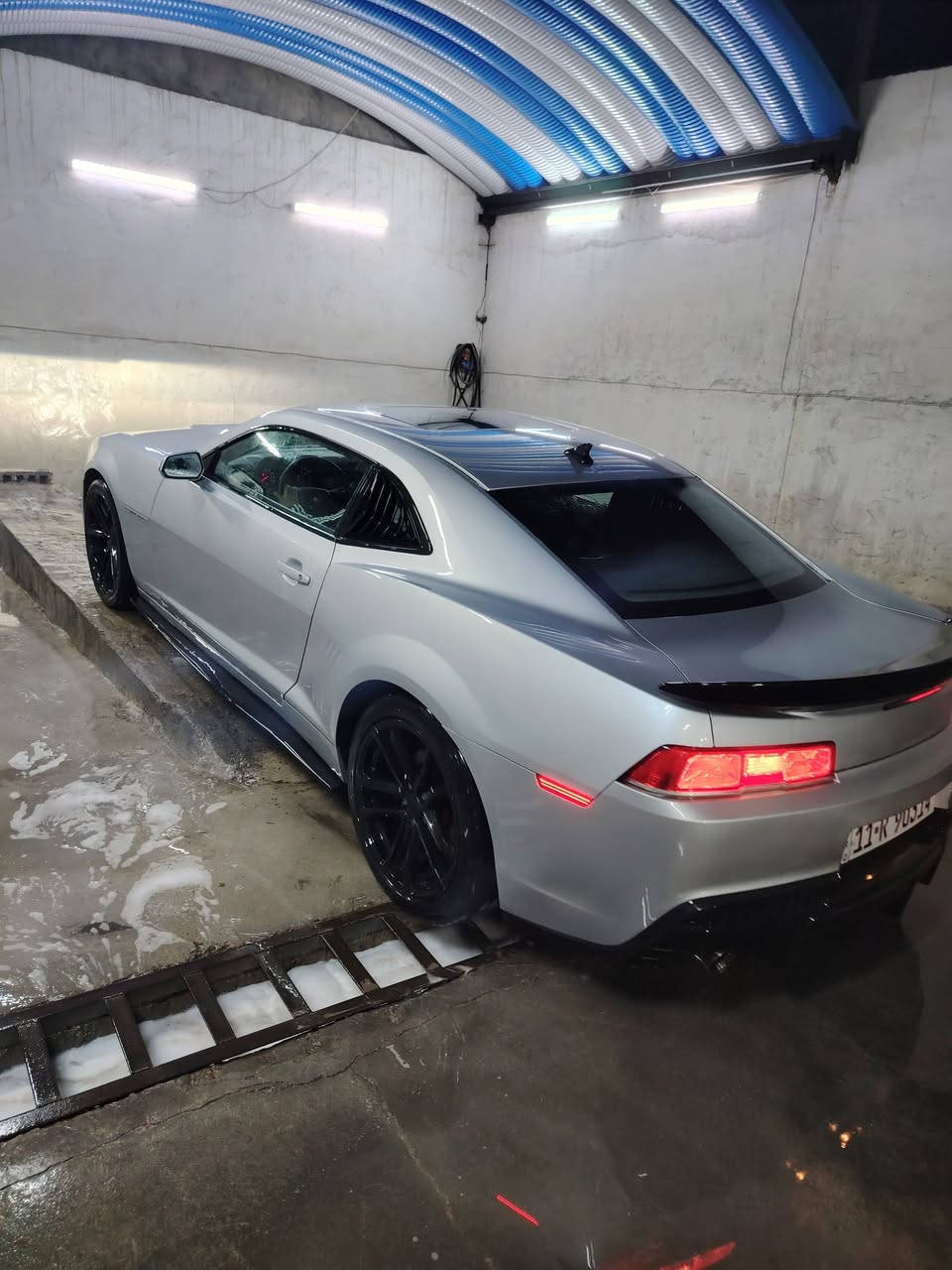 من رخصه الادمن
كمارو 2014 رقم بغداد الدولي بسمي مكفوله كفاله عامه حته من الجراد ماشيه 145 الف كيلو مكينه 6 سلندر
مكينه نضيفه جدآ كير نضيف جدآ ومسويله ادامه من فلتر ودهن اكسل نضيف جدآ
فول مواصفات مسويله ادامه كامله من تخم بلكات وقاعده فيت بم كامله وتنضيف جميع الحساسات والجويتر تخم تاير جديد قيل ٤ ايام شاده باتري جديد غرفته نضيفه جدآ الدشبول ولا ضوه معتلك بي كامله من كلشي مابيه ولا نقص
سعر ١١٦ وبيه مجال بسيط
مكاني كربلاء
رقم ***********
