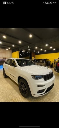 جراند شيروكي • ٢٠٢٢ • ٨٠٠٠٠ كم