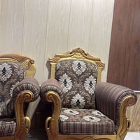 تخم ملكي • نظيف • قابل تفاوض