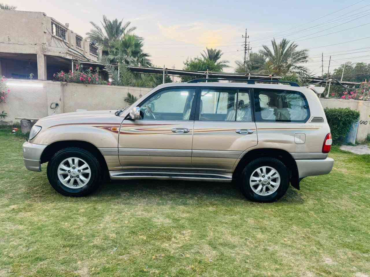 لاندكروز موديل 2006 بسمي مكاني بغداد السيارة كفالة بدون صبغ بدون بارد
محرك 6V برغي مامفتوح بيهة بل عافية علا ياخذهة 
    بدون تبديل سيارة جديدة بل عافية علا ياخذهة سعر مناسب
     ***********...... ***********
