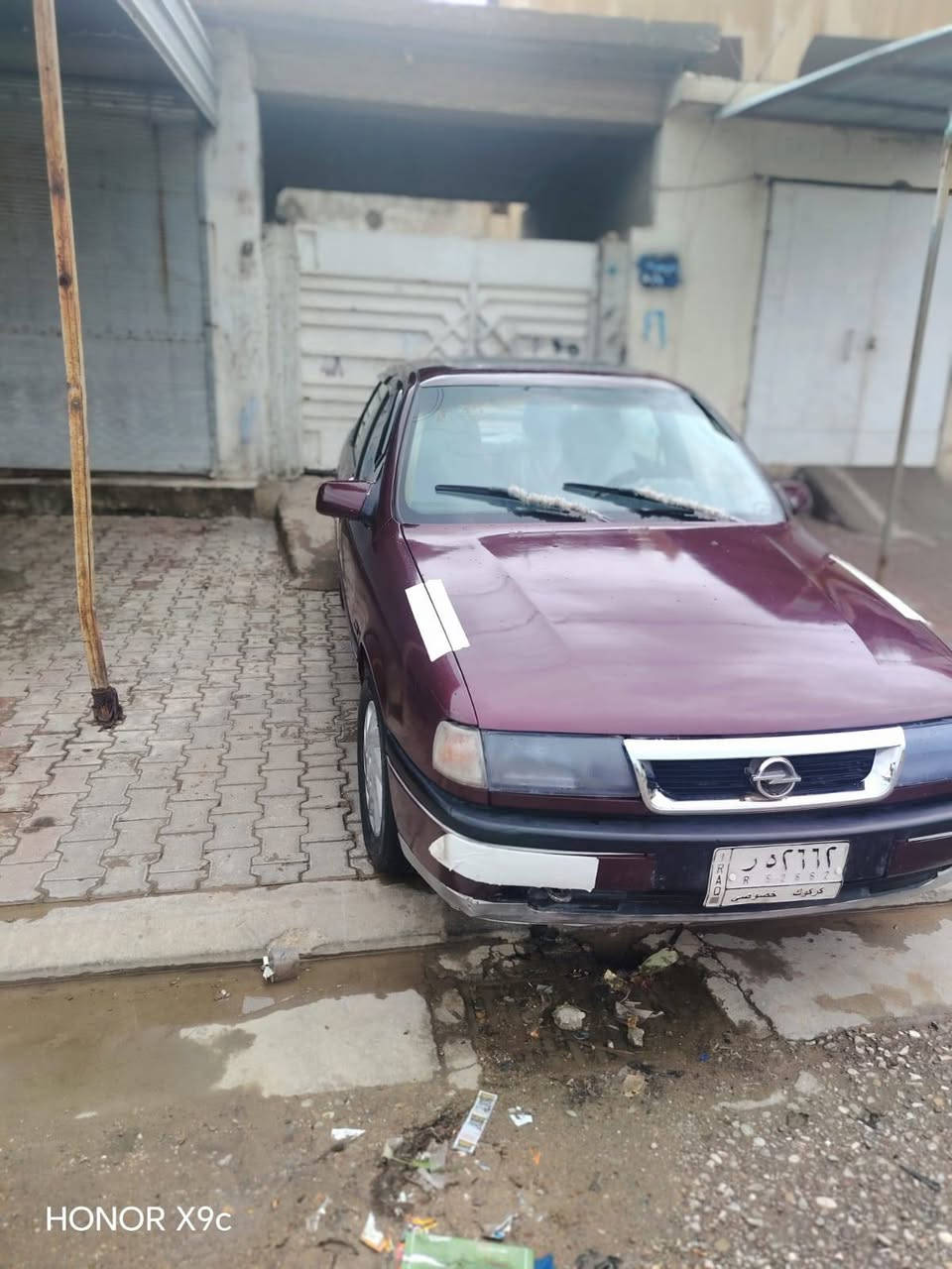 السلام عليكم
سياره فكترا موديل ٩٠ محرك كير شرط 
حجم 18
دفتر بانزين ماابي سنويه منتهي 
٣٨
محور كابريتا 
***********
