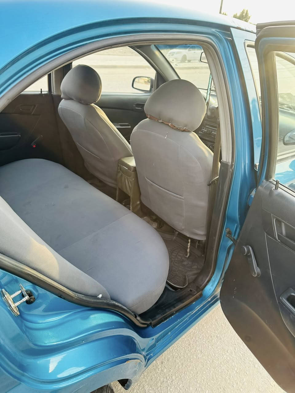 السلام عليكم 
أفيو ٢٠٠٩ وارد خليجي 1600 مسكر 
كير ومحرك كفاله حداديه جديده السياره كلشي ما عايزه بدون ضربه وبدون صبغ يعني مال جناي سعر 58 وبيها مجال ماكن السياره النجف الاشرف ***********
