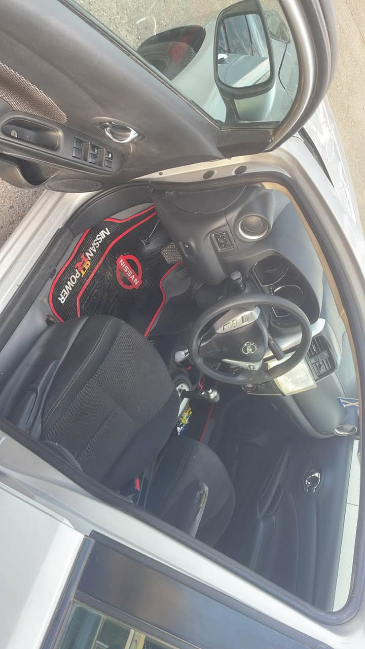 السلام عليكم عندي سني فيرسا البيع وارد أمريكي بنيد وجاملغ بيه شاصي صبغ سياره جديده حلوه ماشيه ١١٤ تقريبن مكاني بغداد الشعب السعر ٧٨ بغداد, العراق


**إذا كنت صاحب هذا الإعلان وتريد حذفه لأي سبب، رجاءا أرسل رسالة إلى الدعم الفني**