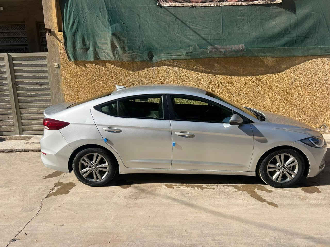 النتره 2017وارد امريكي حادث جاملغ وبنيدالسياره جديده جداً او جاهزه من كلشي مواصفات السياره نص فول رقم بغداد دولي بسمي مكينه 2000دوش ماشيه 75الف السعر 118اوبيها مجال العنوان بغداد الامين الثانيه رقم الهاتف***********
