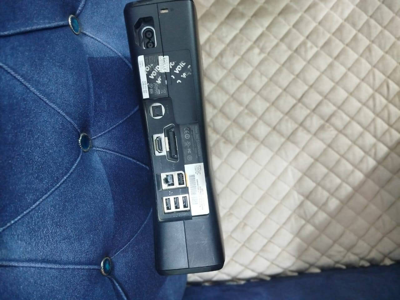 xbox 360 سلم
للبيع نظافته 95 % يجي وياه جوستك واحد و 70 لعبة تقريبا مكاني ناصريه حي سومر السعر 120 وبيه مجال قليل رقمي موجود واتساب 
***********
