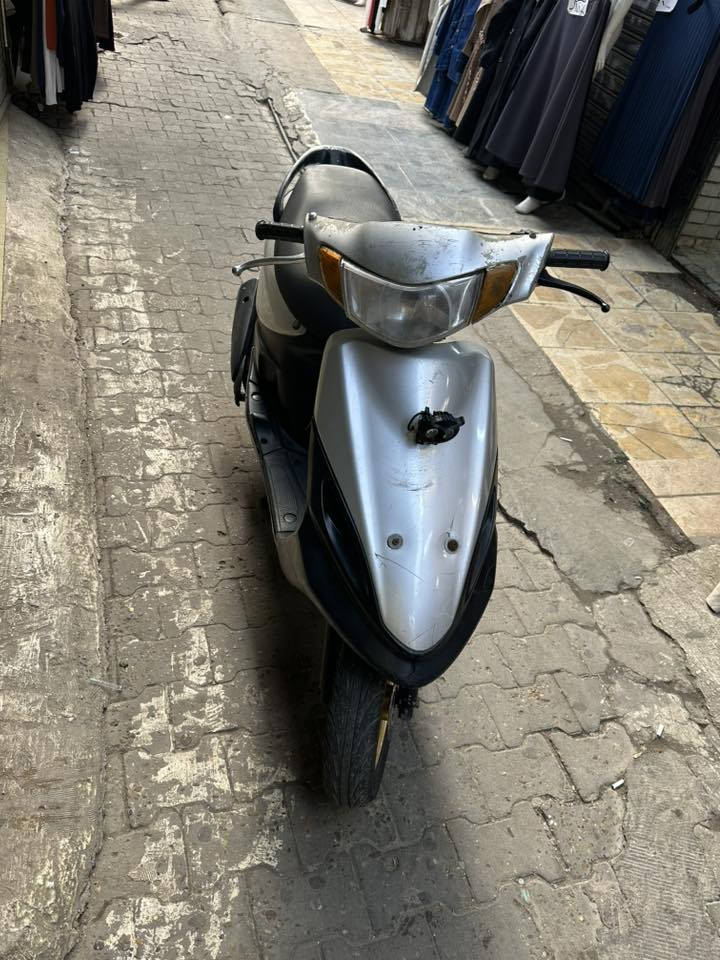 ماكس قجمه ١٢٠ دراجه. سلف وهندر ربع متصرف عليه لا مفتوح المحرك ولا مبدل بيه شي نكره وحده دراجه  سعره ٤٠٠ 
مكاني بالكاظميه 
***********
