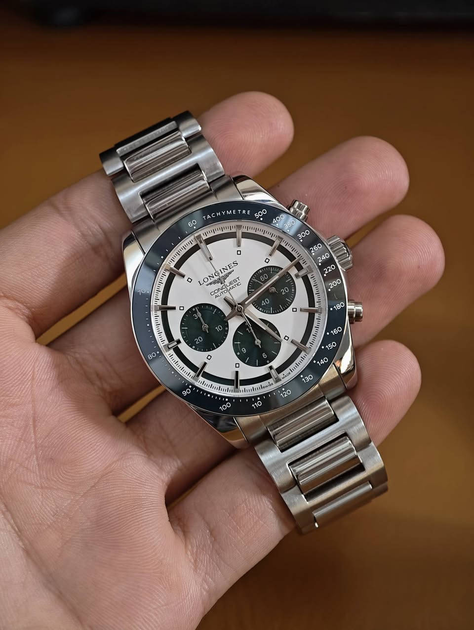 لونجين أعلى كوالتي موجود قطعه ماتتحصل بسهولة نسخة مطابقة 100 بالميه ماكنه سويسري موظحة 
السعر 400 دولار فقط 
سعر الاصليه الوكالة اللي ماتفرق 6000$
@إشارة


**إذا كنت صاحب هذا الإعلان وتريد حذفه لأي سبب، رجاءا أرسل رسالة إلى الدعم الفني**