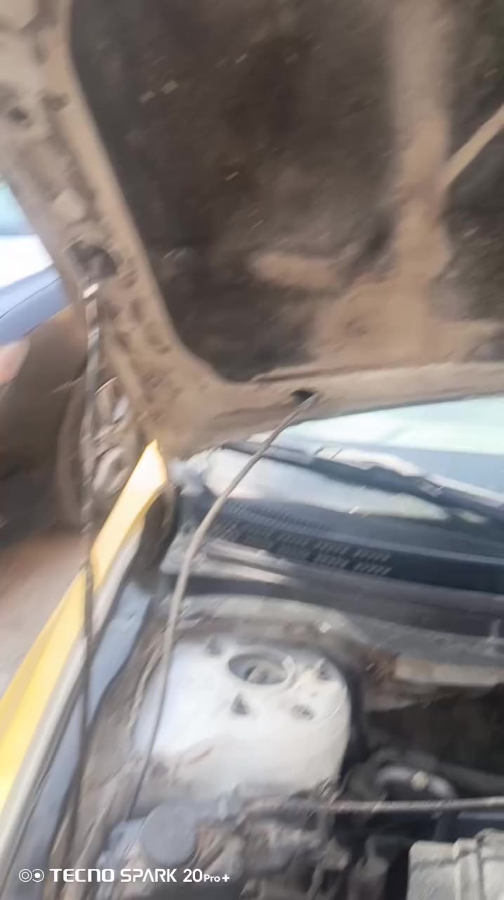 السلام عليكم هونداي النترا امريكي بيها بنين مكينه جديده حداديه تخم تاير رقم دوليل السعر 68 وبيها مجال الطيبين رقم التلفون ***********
